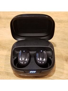 JBL Live Free 2 TWS IPX5 Adaptive ANC Multi-Point 6 Mic Qi 35H